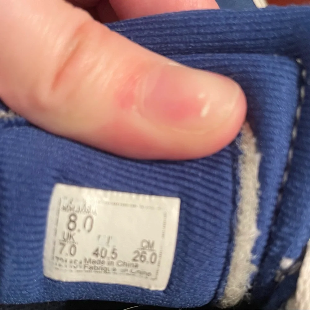 VANS - Picture 6 of 6